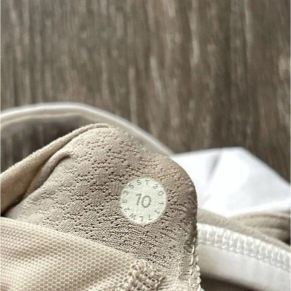 Lululemon Align Tank Top Cropped White Size 10 Yoga Gym Workout Activewer - Picture 8 of 12